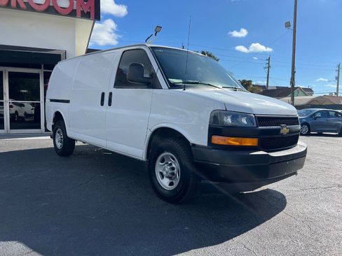 Used 2021 Chevrolet Express 2500 w/ Driver Convenience Package image 7