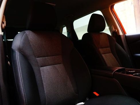 Certified 2025 Nissan Rogue SV AWD/4WD image 51