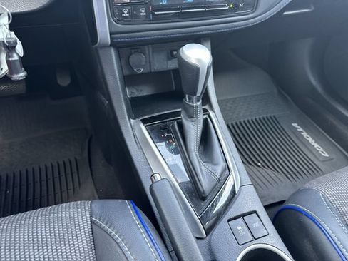 Used 2017 Toyota Corolla SE FWD image 20