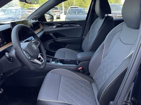 New 2026 Volkswagen Tiguan SEL R-Line AWD/4WD image 13