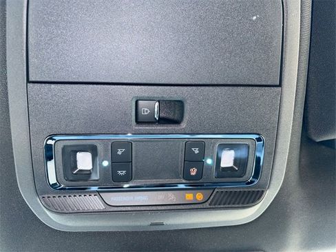 New 2026 Ford F250 Platinum w/ Tremor Off-Road Package image 10