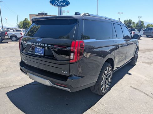 Certified 2026 Ford Expedition Max Platinum w/ Platinum Ultimate Package AWD/4WD image 3