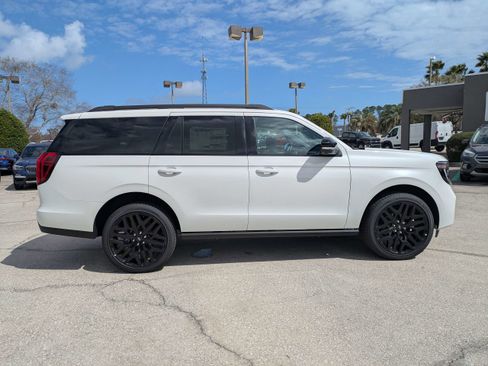 New 2026 Ford Expedition Platinum w/ Stealth Performance Package image 3