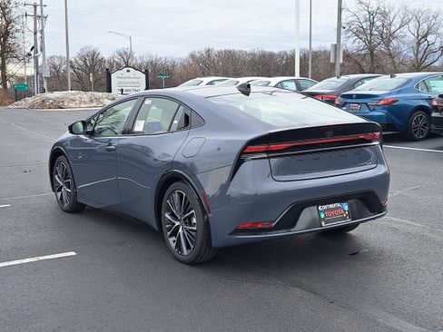 New 2026 Toyota Prius XLE image 4