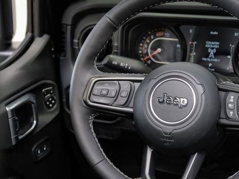 Used 2024 Jeep Wrangler Unlimited Rubicon w/ Technology Group image 67