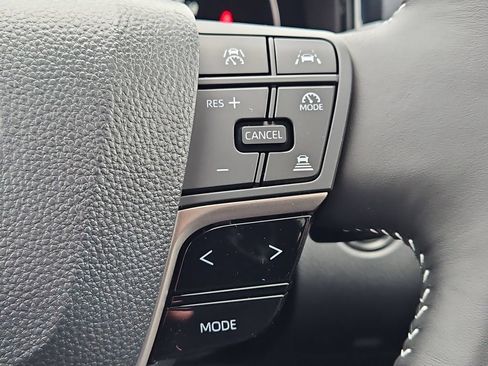 New 2026 Toyota Camry Hybrid AWD/4WD image 16
