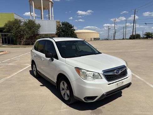 Used 2015 Subaru Forester 2.5i w/ Alloy Wheel Package AWD/4WD image 6