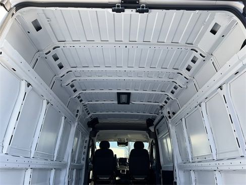 New 2024 RAM ProMaster 3500 w/ Quick Order Package 22G SLT image 34