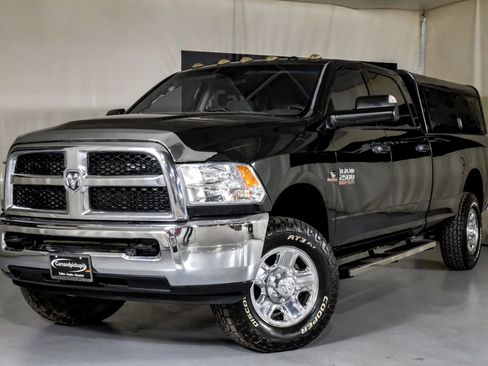 Used 2017 RAM 2500 Tradesman w/ Chrome Appearance Group image 4