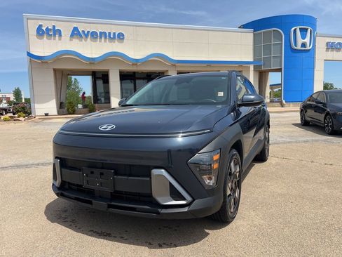 Used 2025 Hyundai Kona SEL FWD image 1