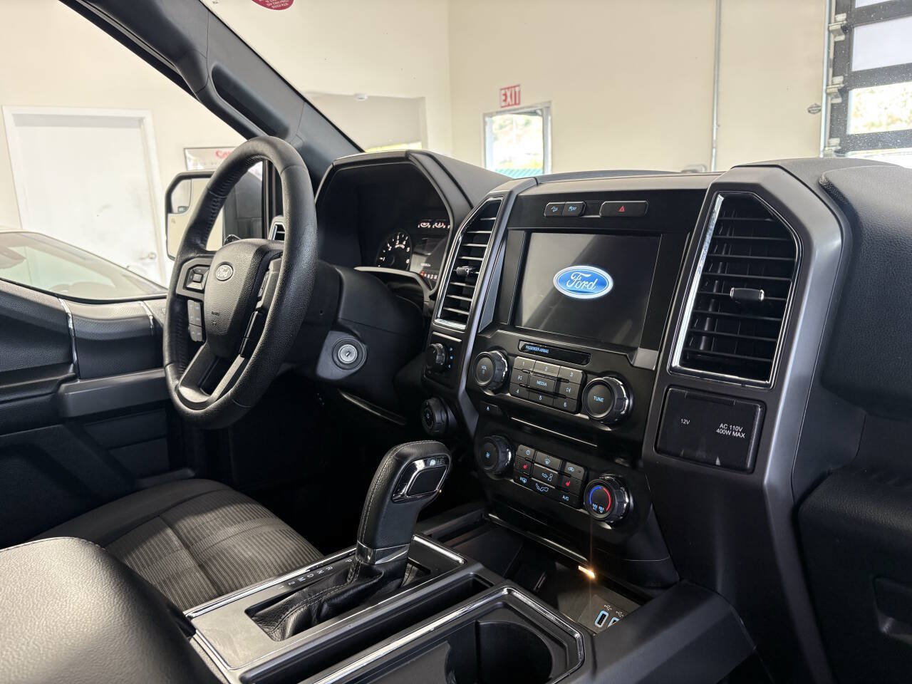 Used 2016 Ford F150 XLT w/ Equipment Group 302A Luxury AWD/4WD image 35