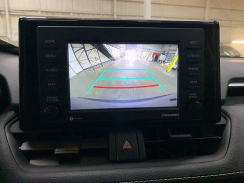 Used 2021 Toyota RAV4 XLE image 21