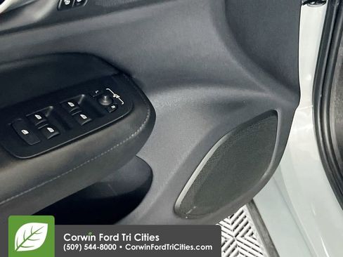 Used 2024 Volvo S60 B5 Core FWD image 13