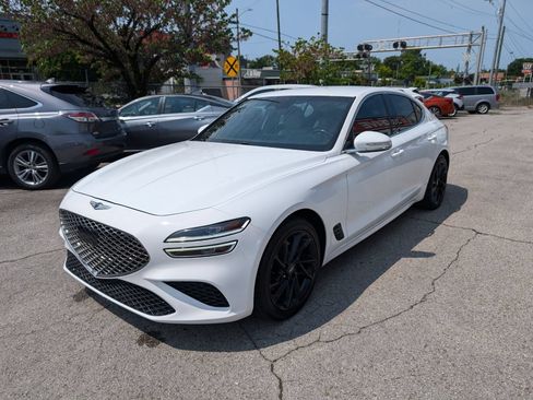 Used 2022 Genesis G70 2.0T RWD image 3
