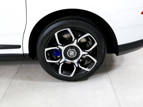Used 2024 Rolls-Royce Cullinan Black Badge image 44