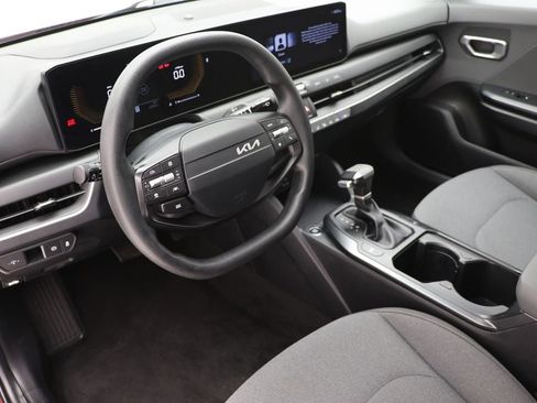 Used 2025 Kia K4 FWD image 13
