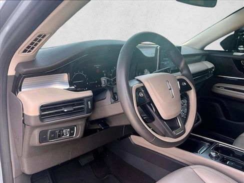 Used 2022 Lincoln Corsair FWD image 14