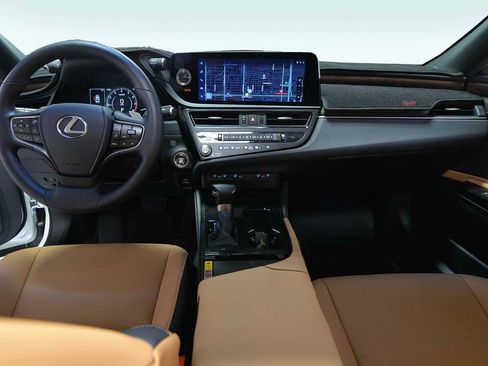 Used 2025 Lexus ES 350 w/ Premium Package FWD image 13