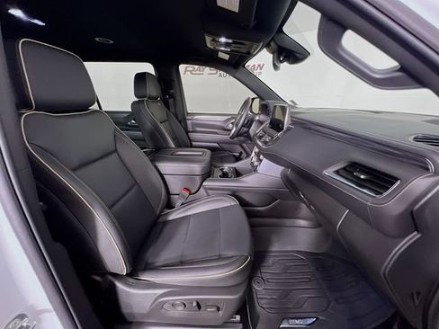 Used 2024 GMC Yukon XL SLT w/ SLT Luxury Package AWD/4WD image 41