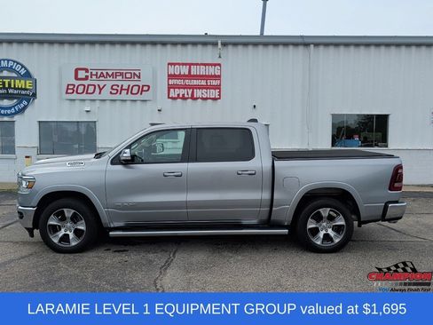 Used 2019 RAM 1500 Laramie AWD/4WD image 2