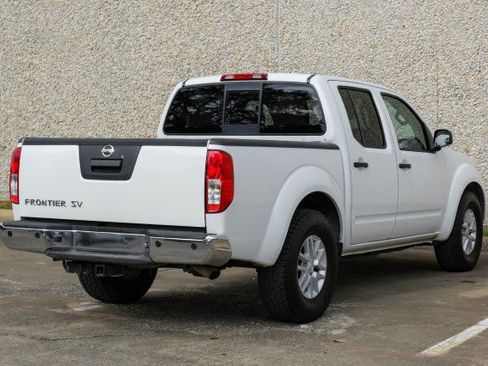 Used 2018 Nissan Frontier SV w/ Value Truck Package image 10