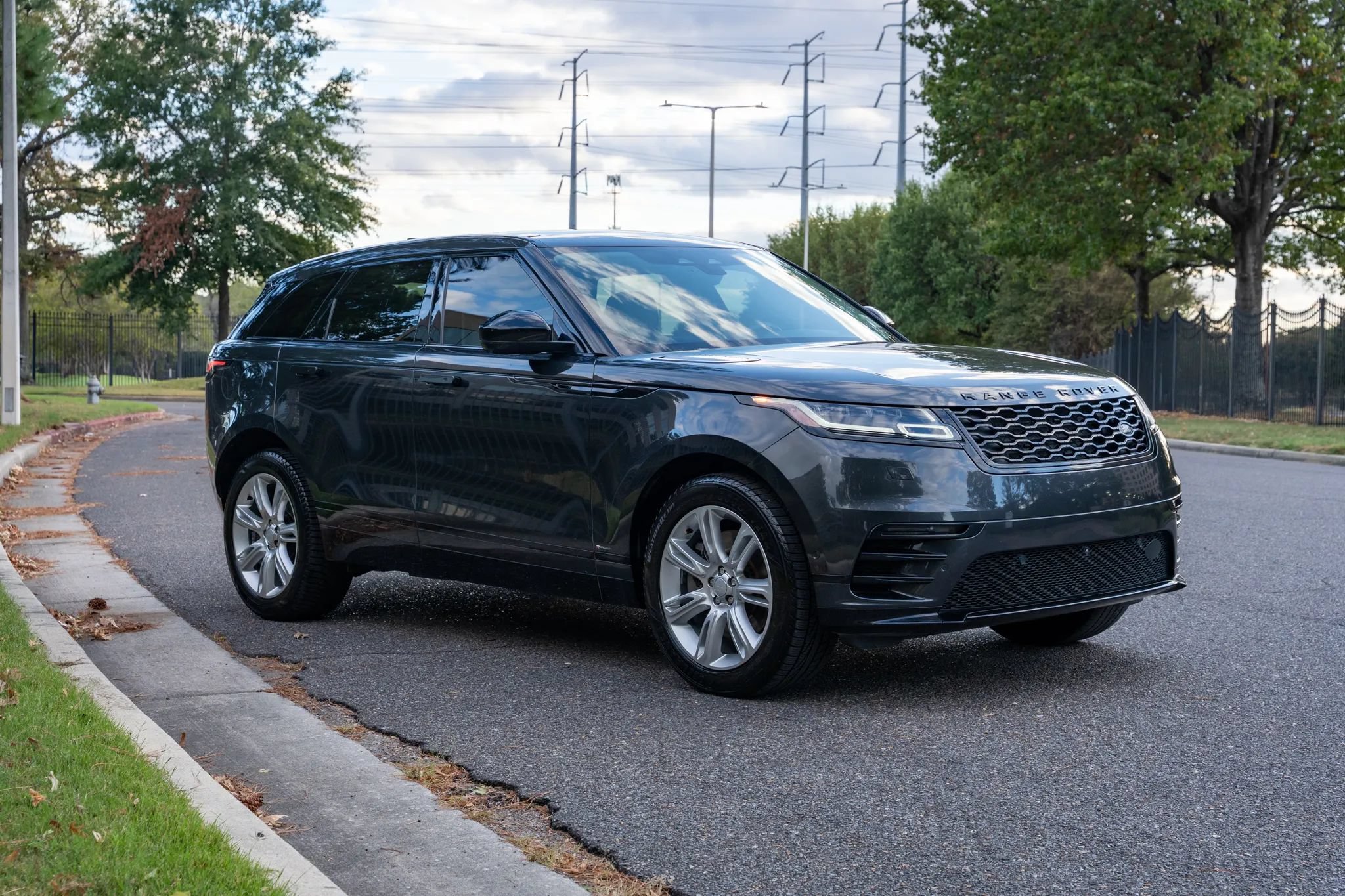 Used 2021 Land Rover Range Rover Velar R-Dynamic S AWD/4WD image 4