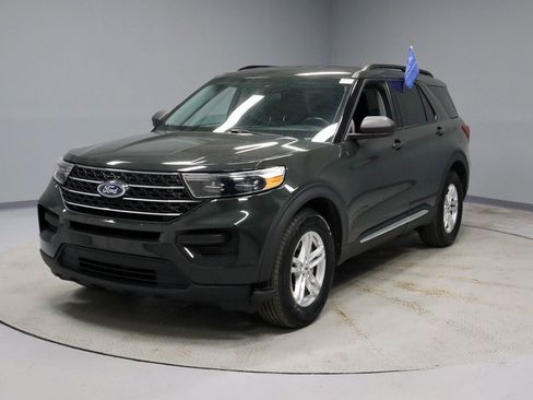 Certified 2022 Ford Explorer XLT image 7