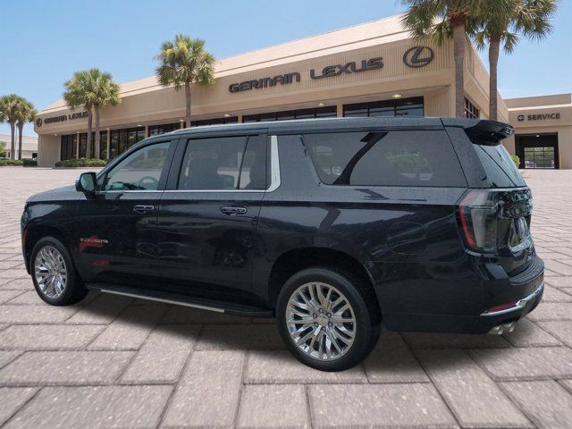 Used 2025 Chevrolet Suburban Premier AWD/4WD image 6