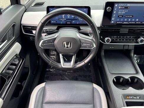 Used 2024 Honda Prologue Touring image 32
