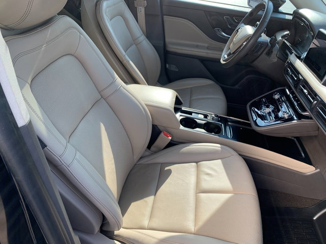 Used 2022 Lincoln Corsair AWD w/ Premium Package image 13