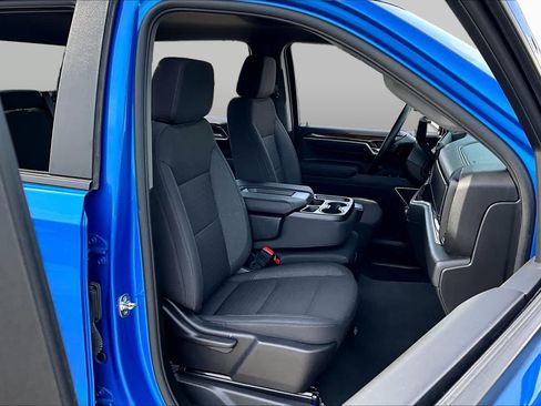 Used 2025 Chevrolet Silverado 1500 LT AWD/4WD image 9