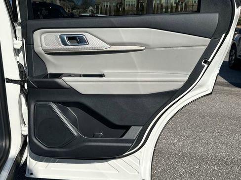 New 2026 Ford Explorer Active w/ Active Comfort Package image 16