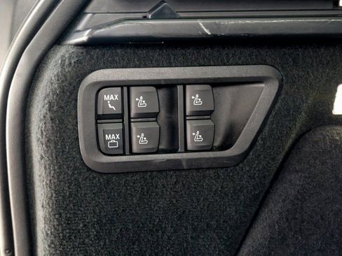 Used 2024 BMW X7 xDrive40i image 66