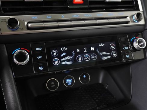 New 2026 Genesis G70 2.5T Prestige image 25