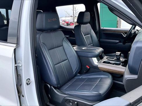 Used 2022 Chevrolet Silverado 1500 High Country w/ Z71 Off-Road Package image 7