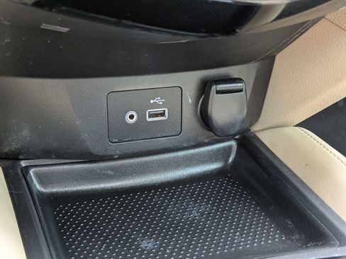 Used 2018 Nissan Rogue SL w/ Premium Package FWD image 24