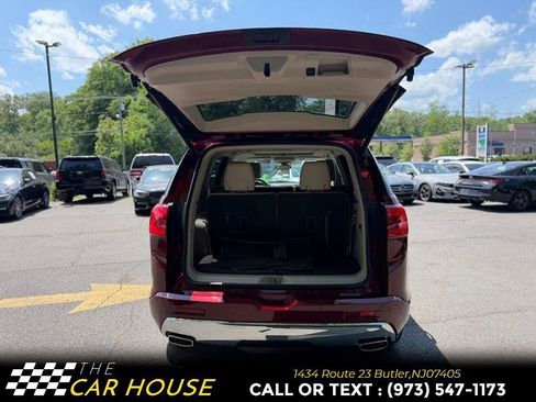 Used 2018 GMC Acadia Denali w/ Technology Package AWD/4WD image 20