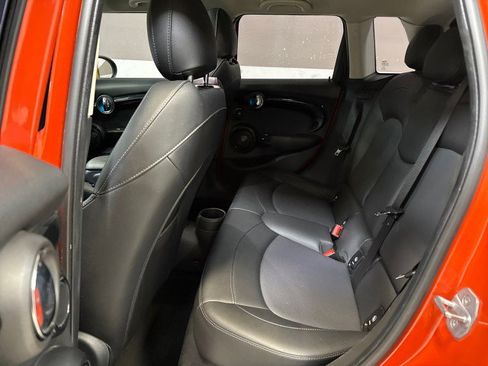 Used 2019 MINI Cooper S w/ Premium Package image 34