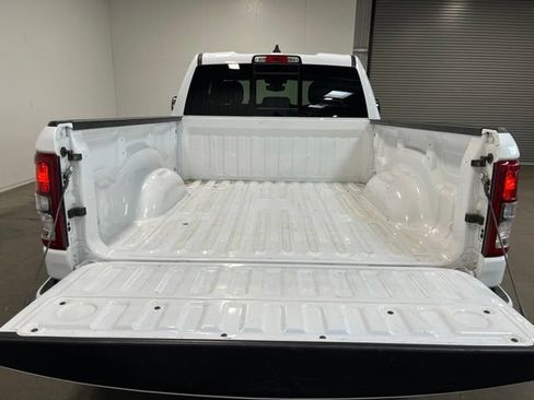 Used 2022 RAM 1500 Big Horn AWD/4WD image 14