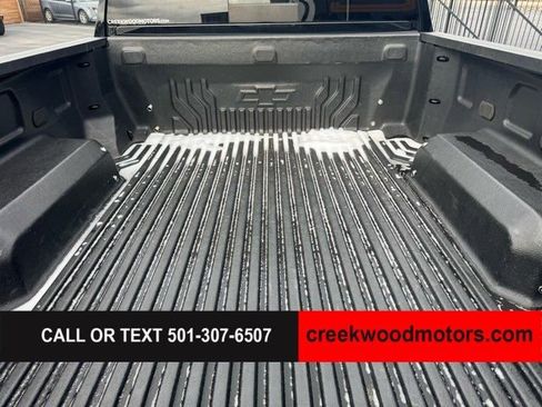 Used 2020 Chevrolet Silverado 2500 LTZ w/ LTZ Premium Package AWD/4WD image 17