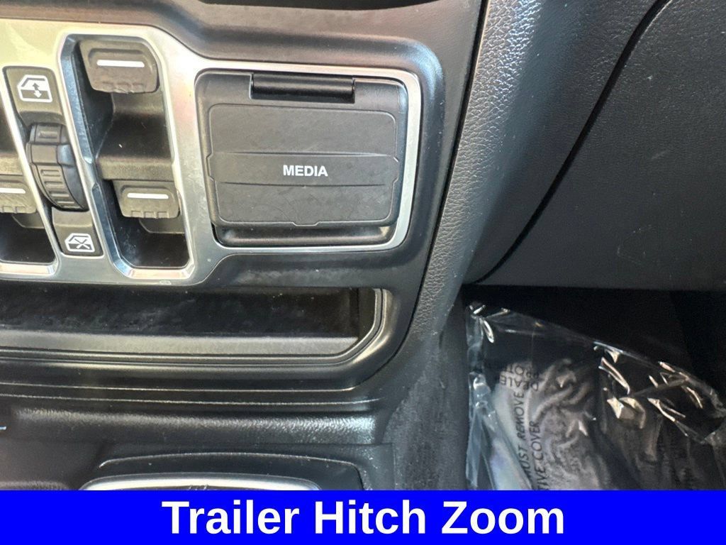 Used 2021 Jeep Gladiator Sport AWD/4WD image 21