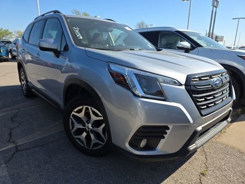 Used 2022 Subaru Forester Premium w/ Popular Package #1 image 1