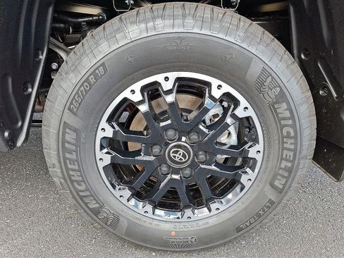 New 2026 Toyota Tundra SR5 AWD/4WD image 9
