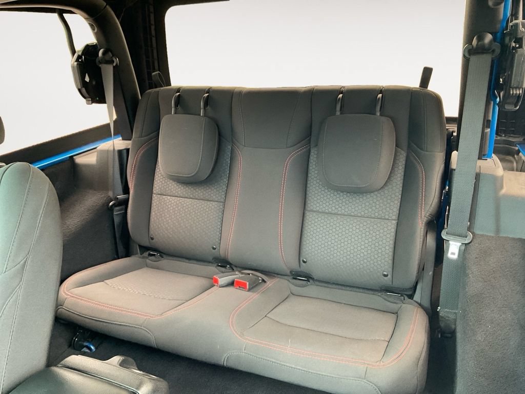 Used 2021 Jeep Wrangler Rubicon AWD/4WD image 13