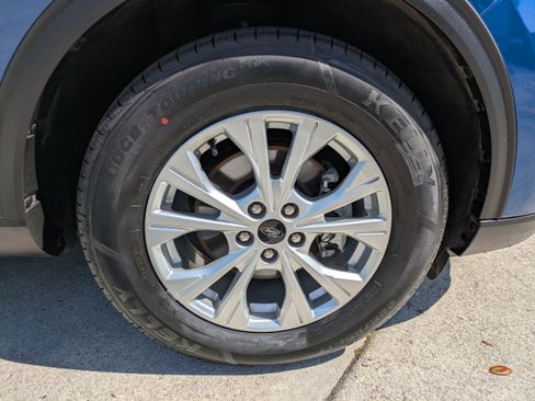 Certified 2023 Ford Escape Active AWD/4WD image 10