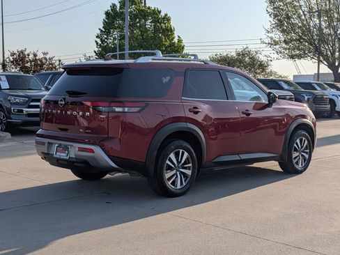 Used 2024 Nissan Pathfinder SL image 4