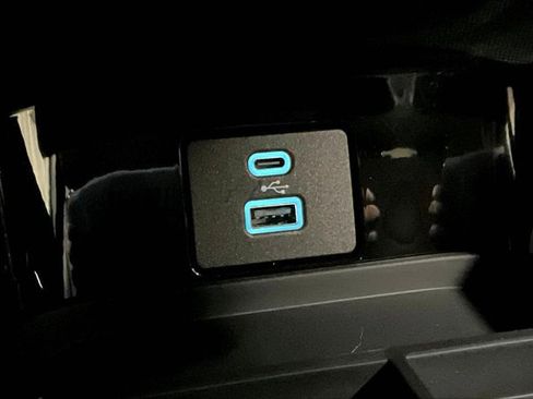 Used 2021 Ford Mustang Mach-E Select w/ Comfort/Technology Package image 32