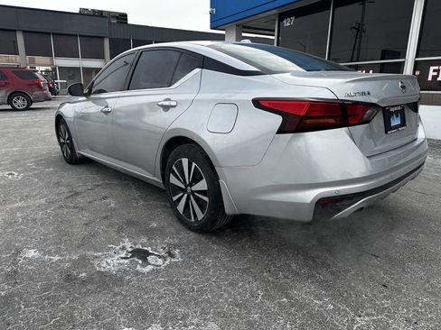 Used 2020 Nissan Altima 2.5 SV image 15