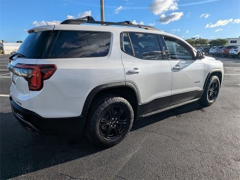 Used 2022 GMC Acadia AT4 w/ Technology Package image 17