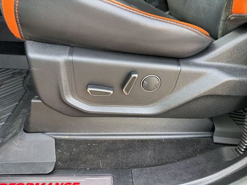 Used 2018 Ford F150 Raptor w/ Equipment Group 802A Luxury AWD/4WD image 15